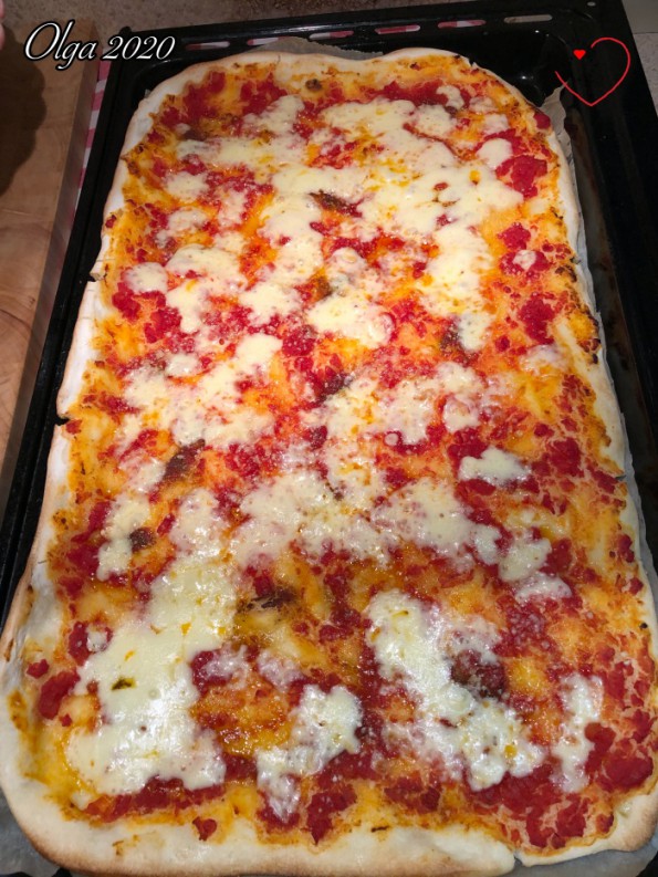 Pizza a taglio intera