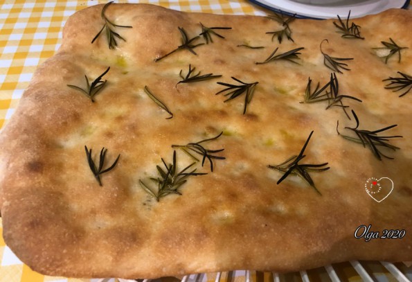 Pizza bianca in teglia