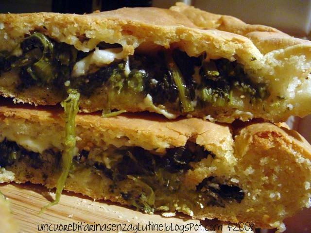 Focaccia farcita alle cime di rapa