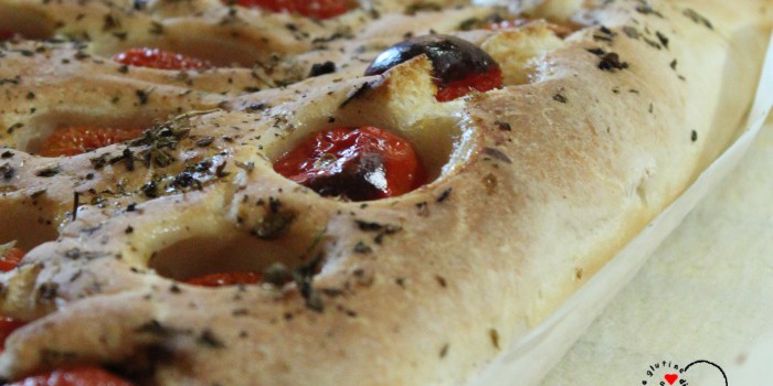 Focaccia Morbidissima con i Pomodorini