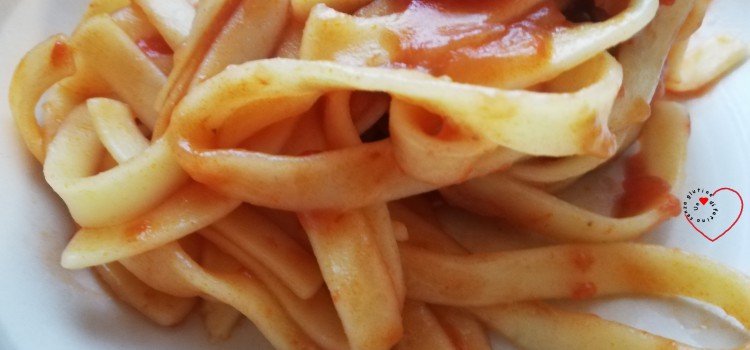 Pasta fresca senza uova con farina L’Altro Gusto trafilata con la Pasta Maker