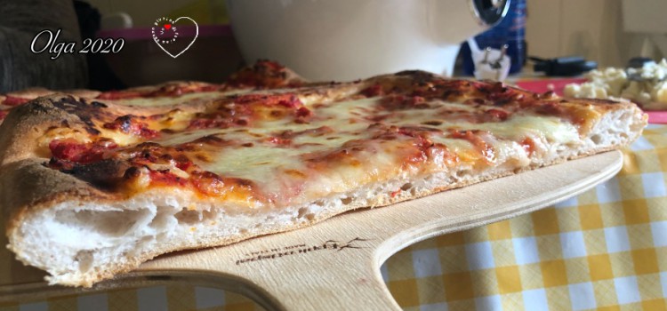 Pizza in Teglia ad Alta Idratazione (metodo poolish)