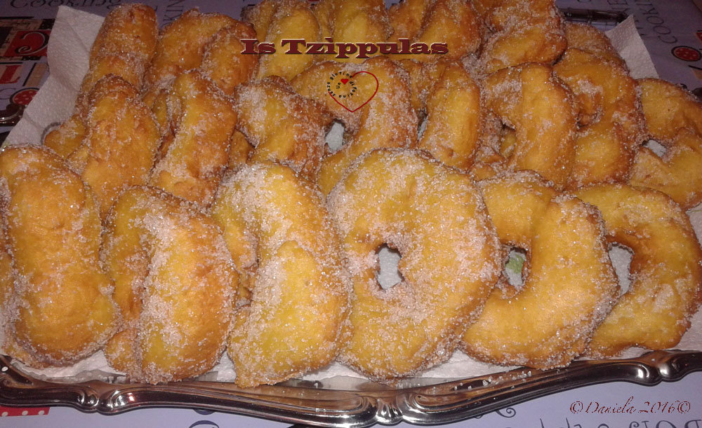 Is Tzìppulas o Zeppole Sarde