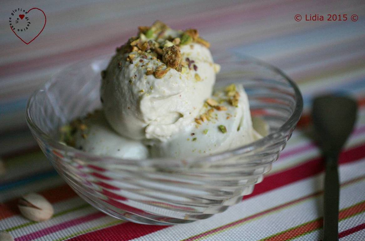 Gelato allo yogurt al pistacchio